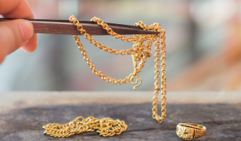 Grünfärbungen beim Schmuck, warum?